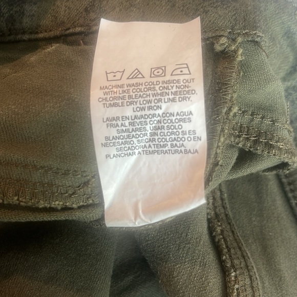 Rock & Republic Kashmiere Crop Jeans 6 - Picture 10 of 10